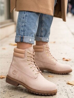 Timberland Women's Lace Up Boots - Tan